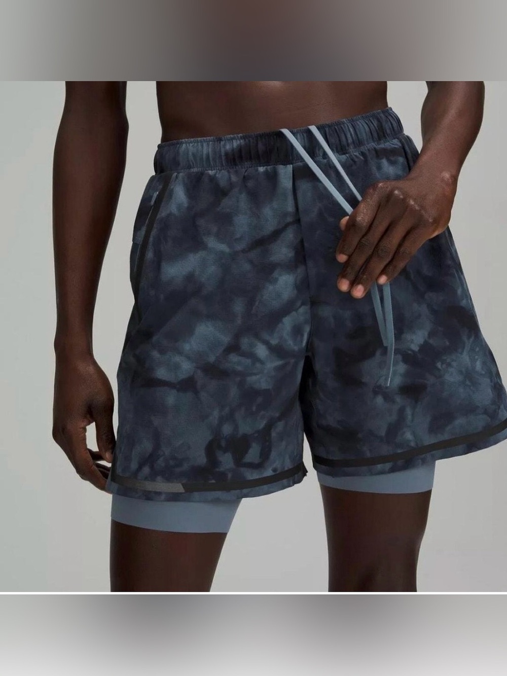 Men’s surge lined 6” shorts, size M
#198